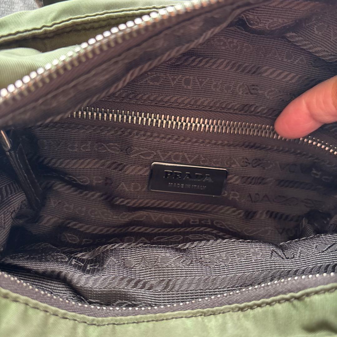 PRADA オリーブグリーン ショルダーバッグ