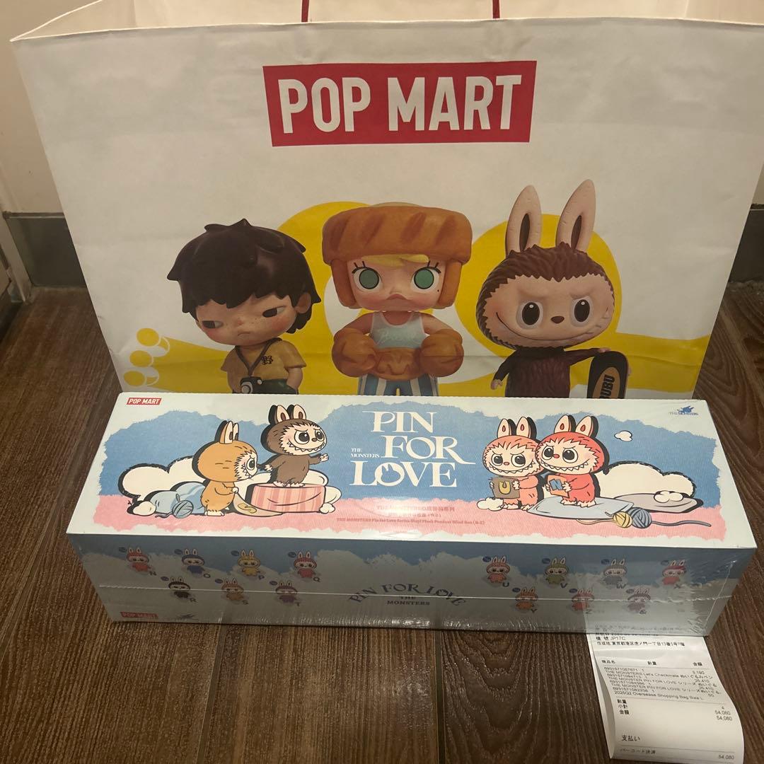 ぬいぐるみ・マスコット A POP MART THE MONSTER PIN FOR LOVE