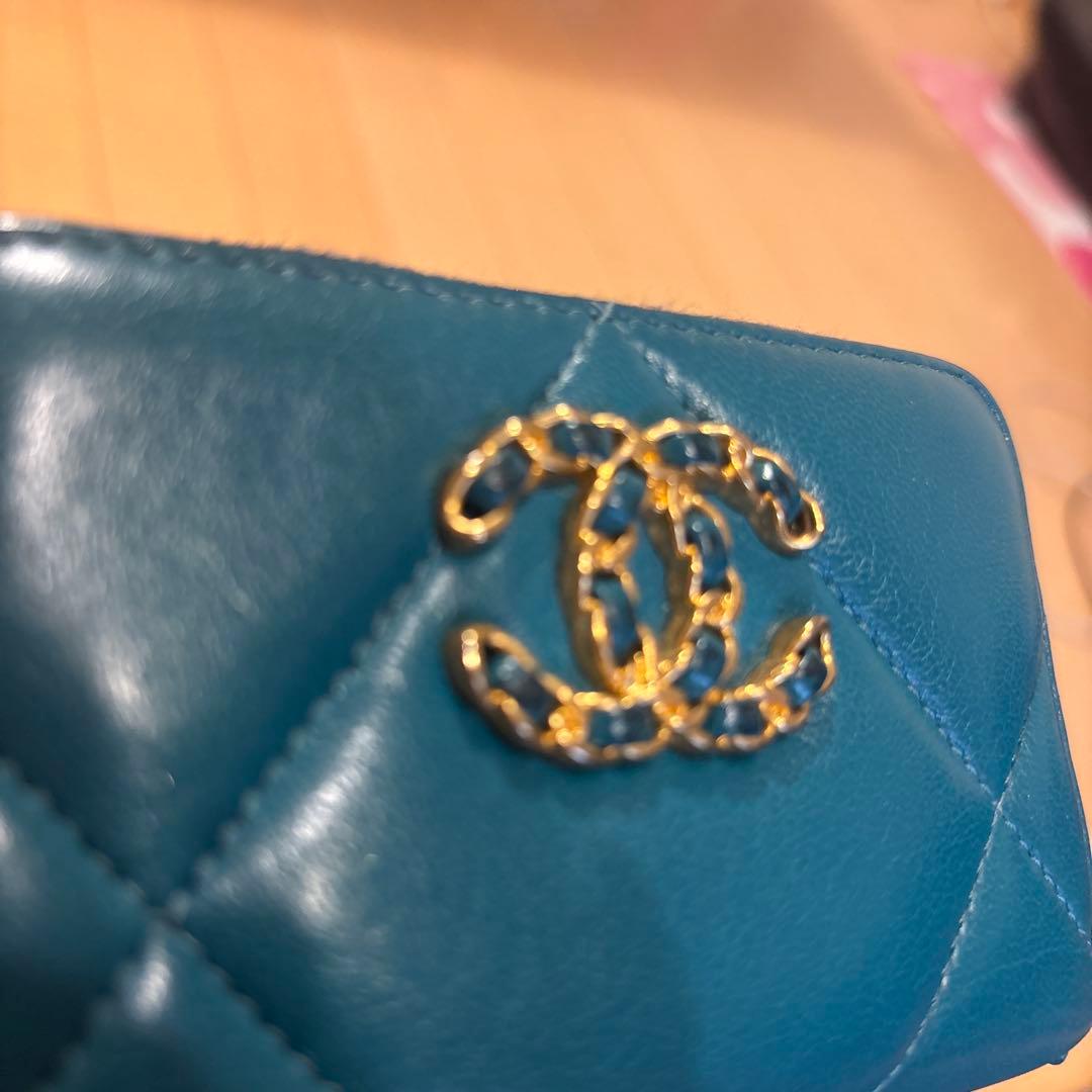 CHANEL ターコイズ ケース