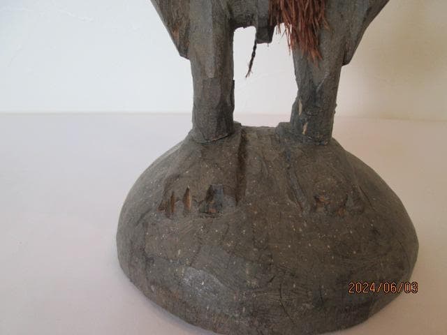 アンティーク木彫フィジー製1986年現地で購入した木彫の目と額に貝殻の植え込み