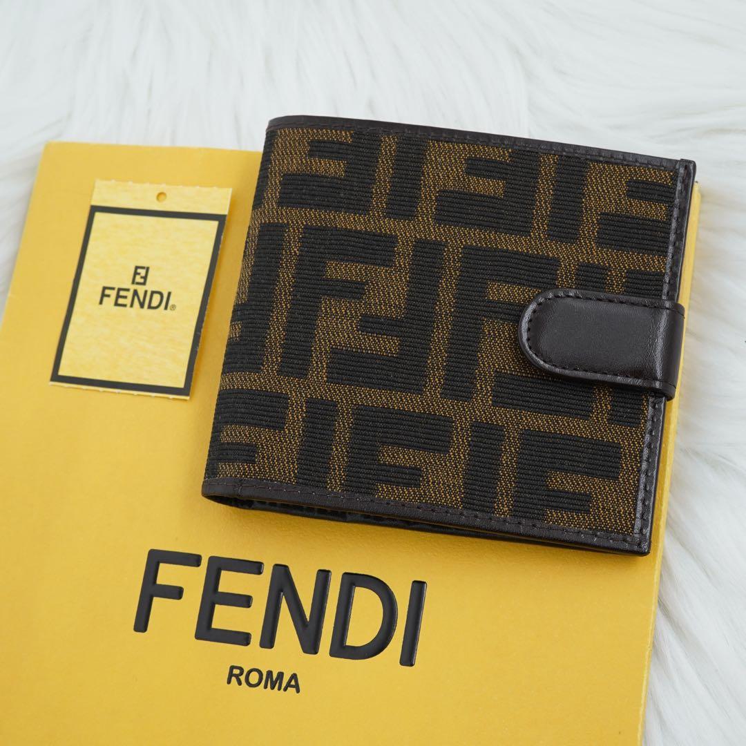 新品未使用品　FENDI フェンディ　二つ折り財布　ズッカ柄　レザー　ブラウン