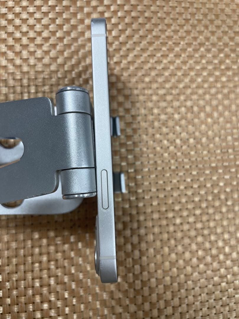 iPhone 13 mini 256 GB スターライトSIMフリー【8116】