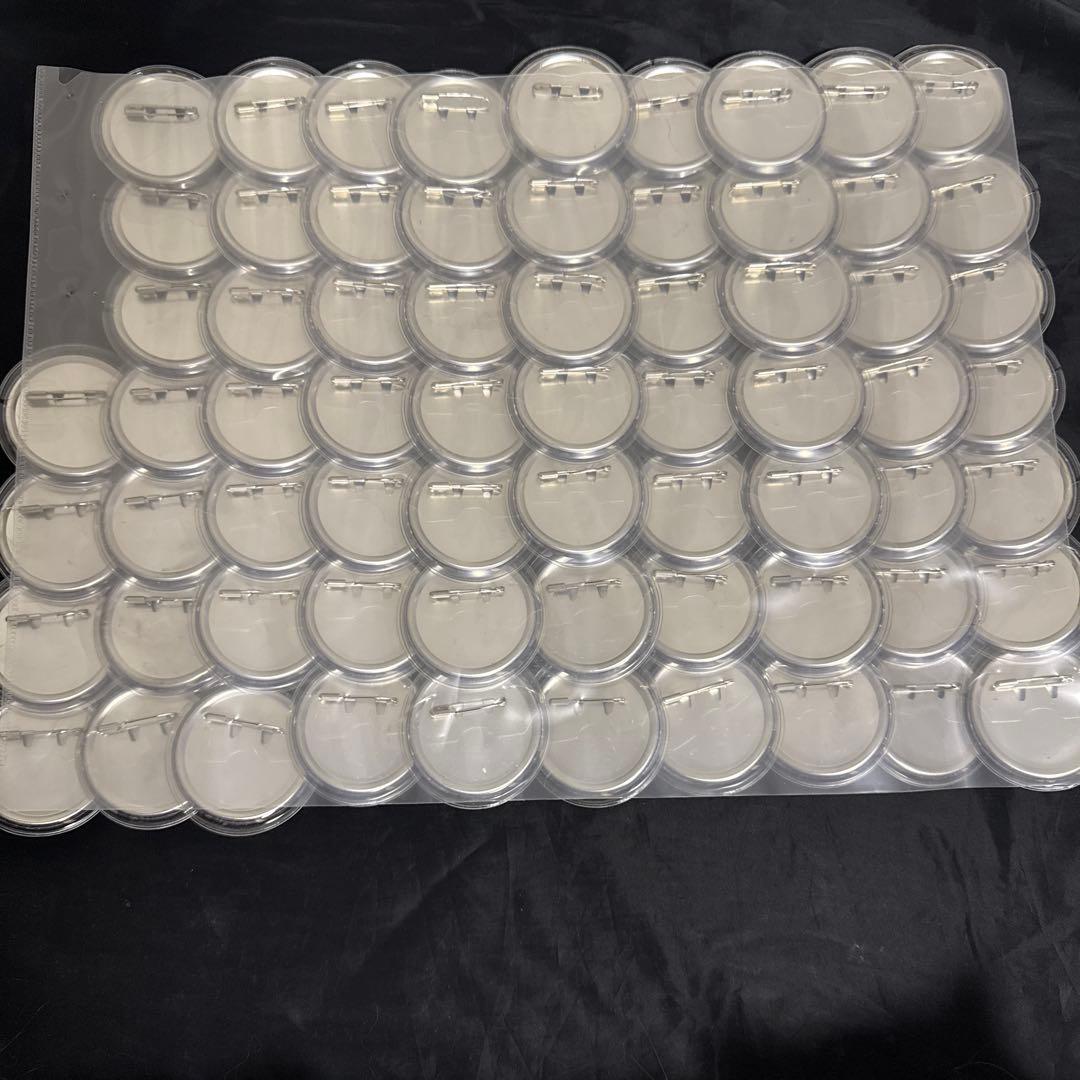 黒執事　ビターラビットカフェ　缶バッジ　67点まとめ売り