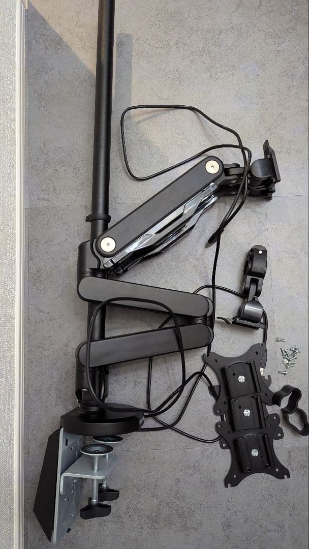 Bauhutte トリプルモニターアーム