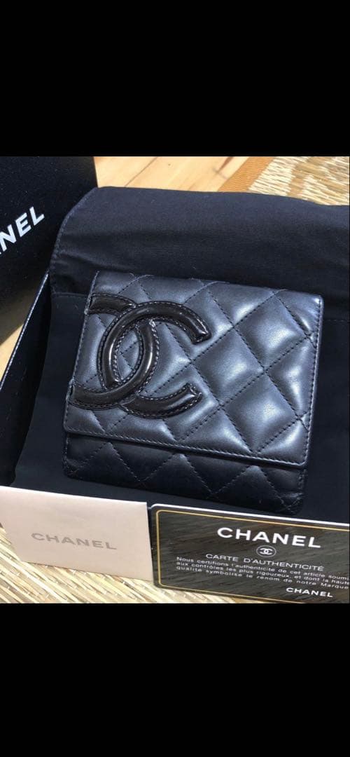 CHANEL(シャネル） 二つ折り財布