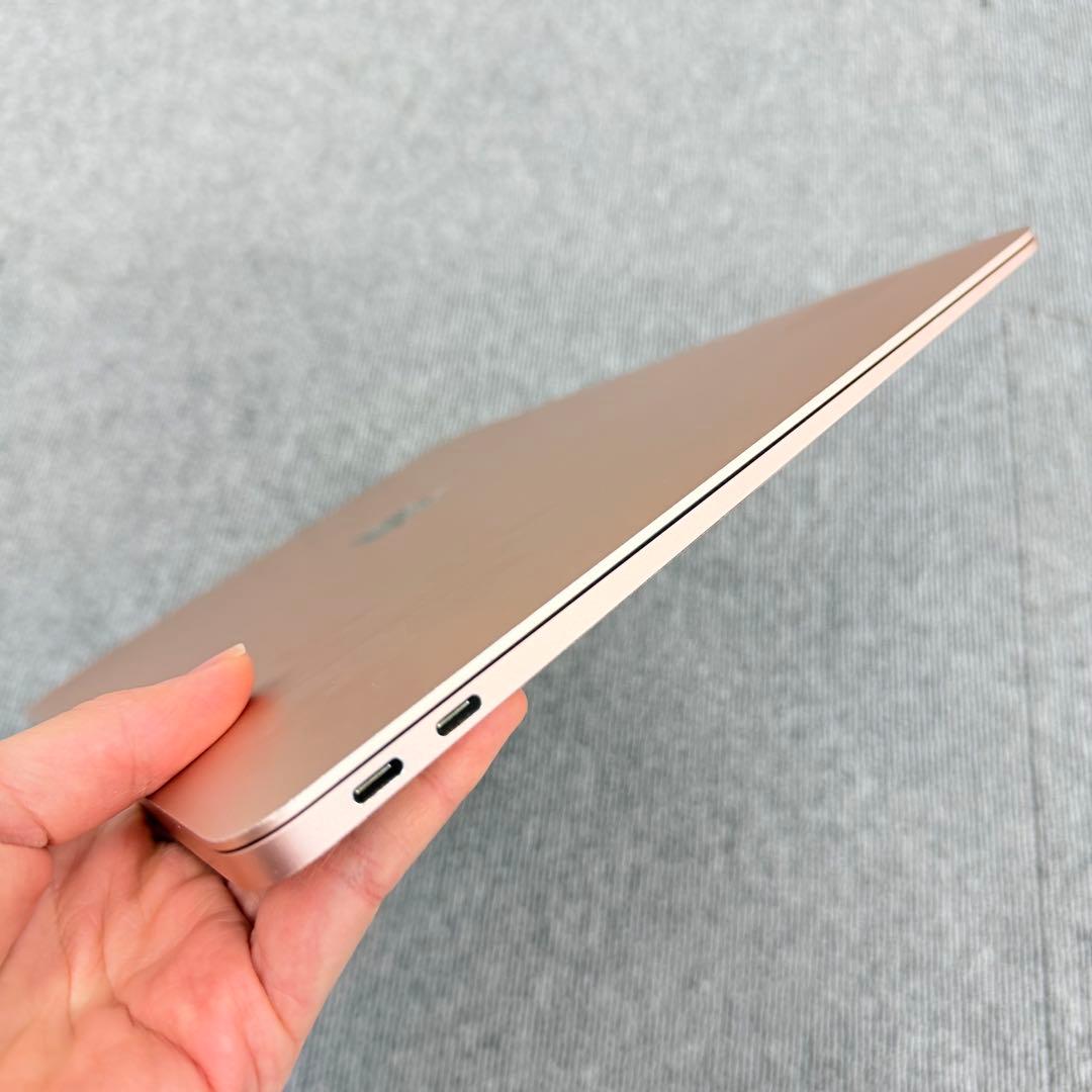 Macbook Air 2018 13 インチ 8GB/128GBローズゴールド