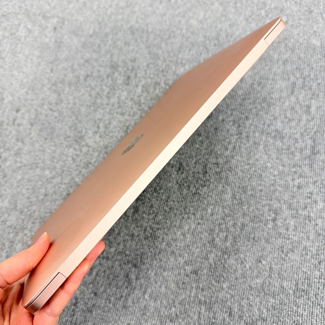 Macbook Air 2018 13 インチ 8GB/128GBローズゴールド