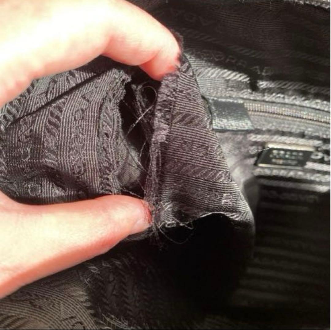 プラダ ショルダーバッグ　ユニセックス＊内側破れあり‥軽く縫っています