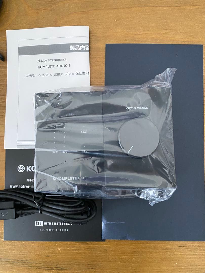 KOMPLETE AUDIO 1 (komplete select 14付属)