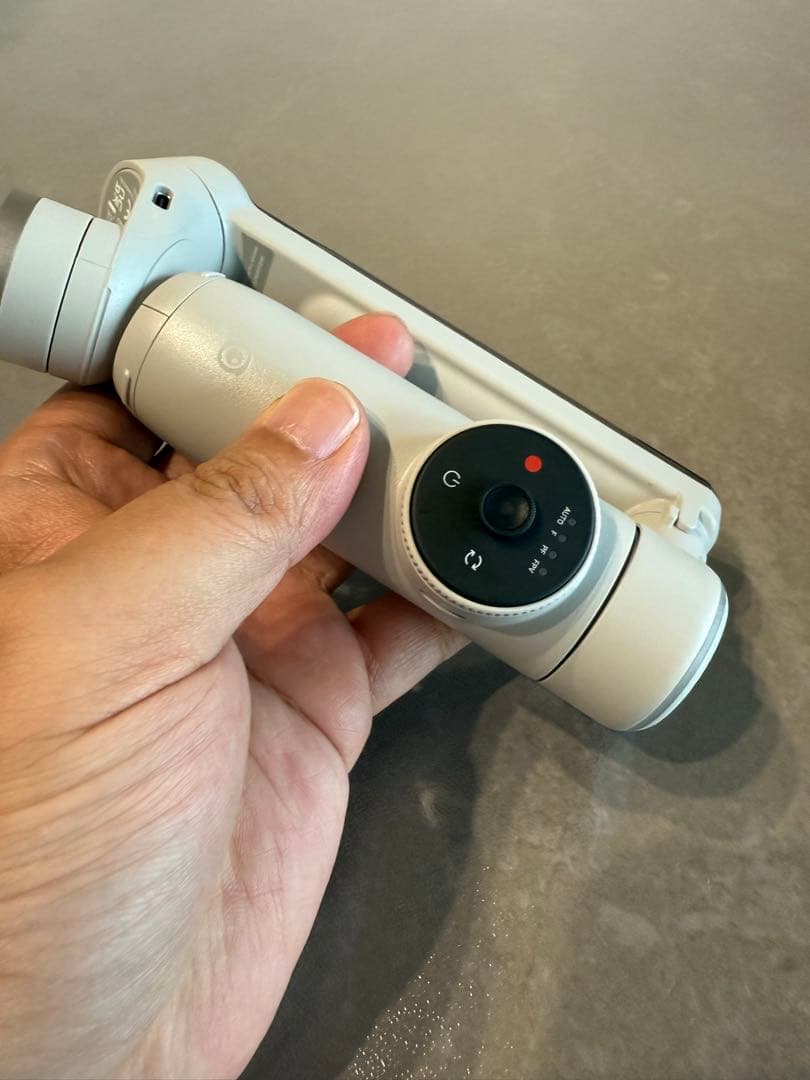 Insta360 flow pro スマートフォン用AI搭載ジンバル おまけあり