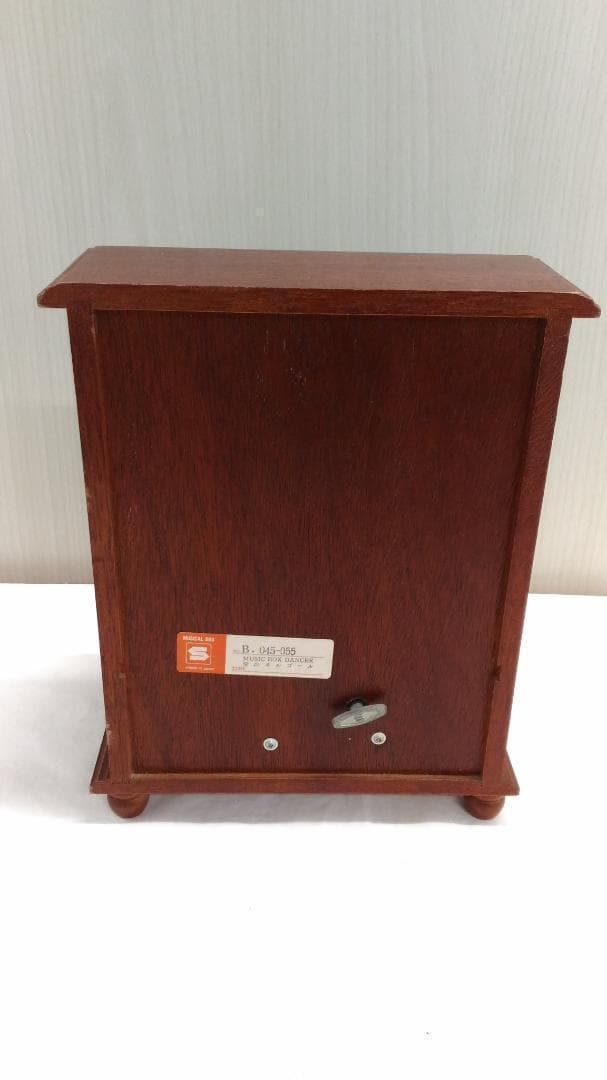 ○3522 オルゴール付き木製ドレッサー