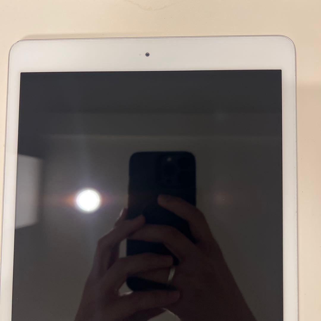 Apple iPad 第7世代 シルバー A2197