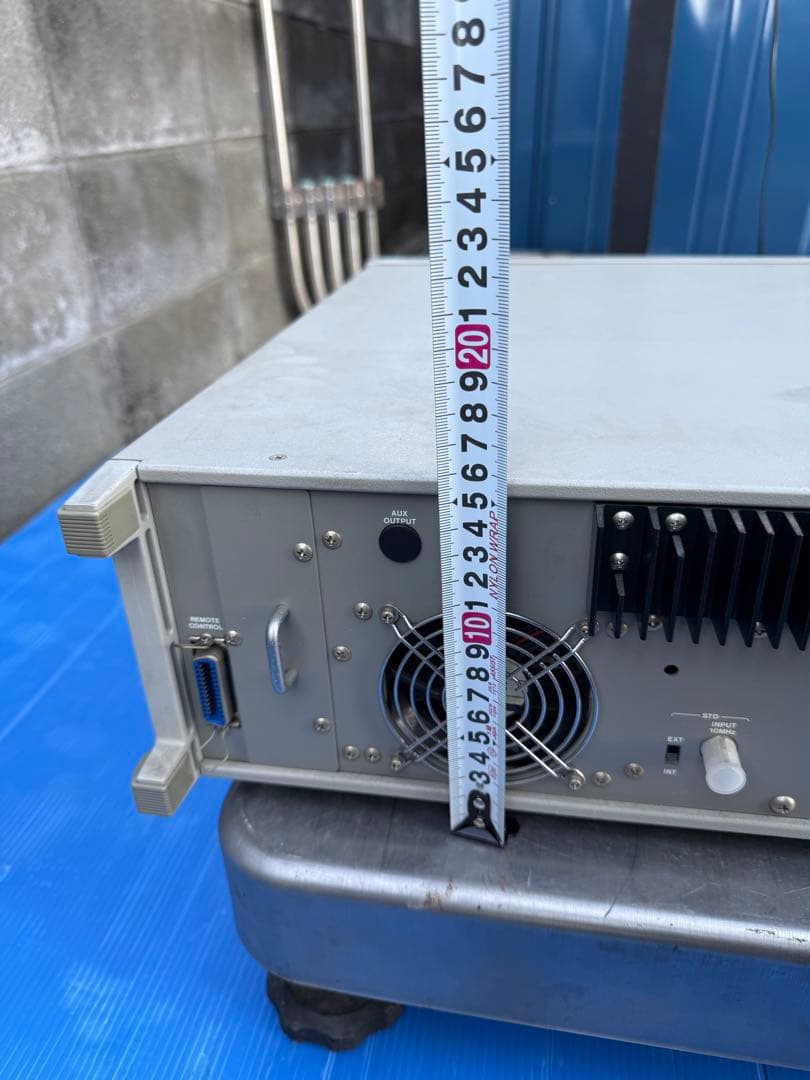 LEADER 3220 シグナルジェネレーター標準信号発生器リーダー電子ジャンク