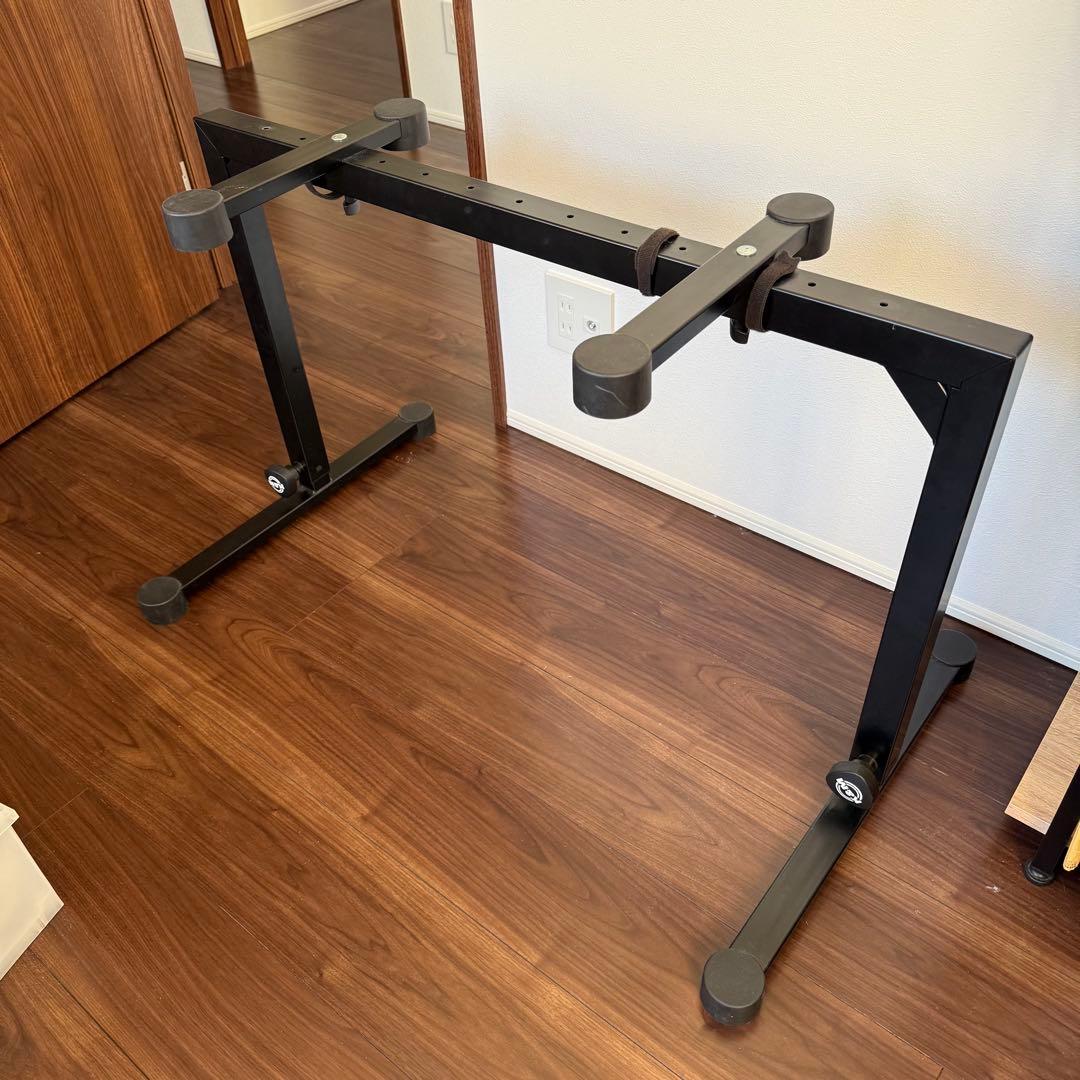 K&M 18810 Omega キーボードスタンド