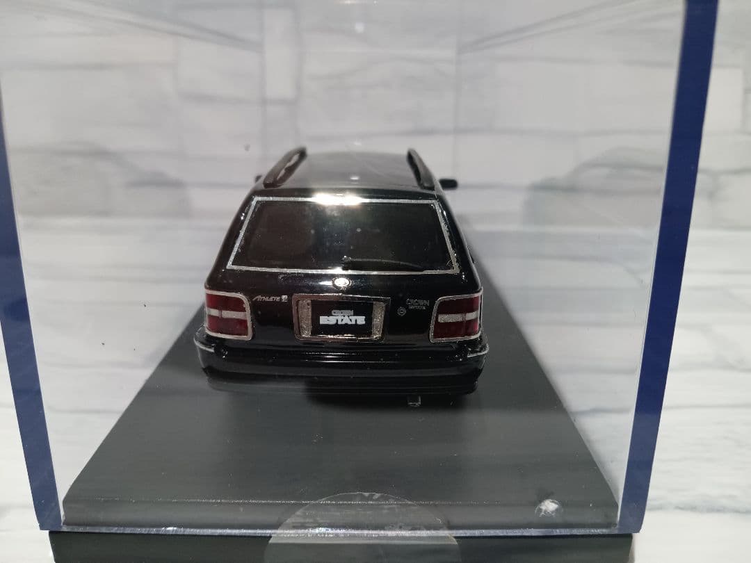 1/43 トヨタ　クラウンエステート　3.0アスリートG ミニカー　ブラック