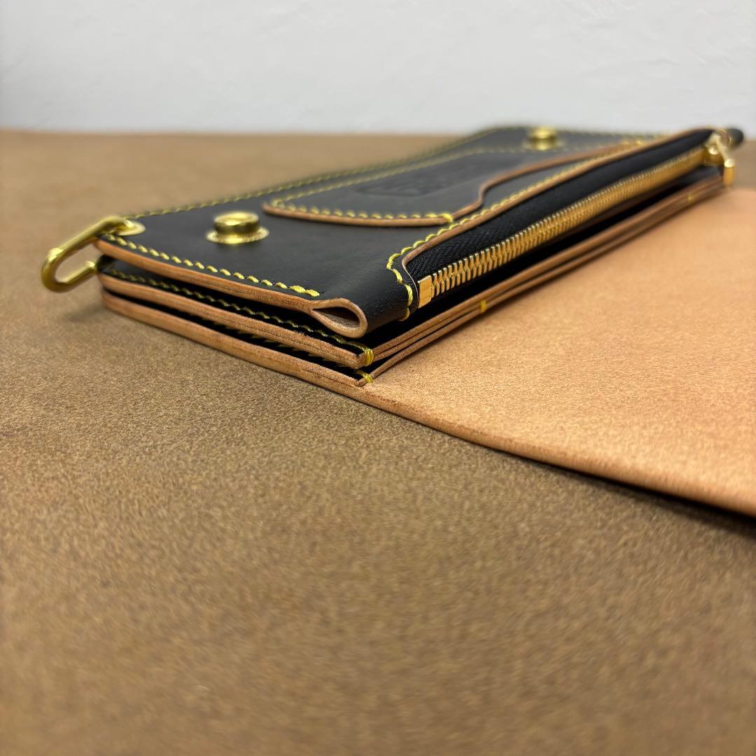 【セブンスター】ホースハイド　トラッカーウォレット　黒　茶心　3層