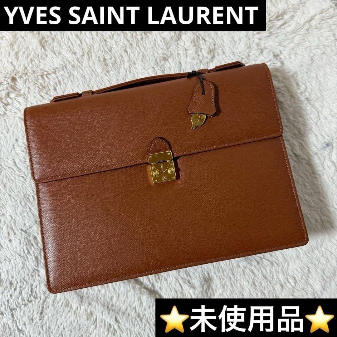 ⭐️未使用品⭐️　イヴサンローラン　カサンドラ　ブリーフケース　フラップ　レザー