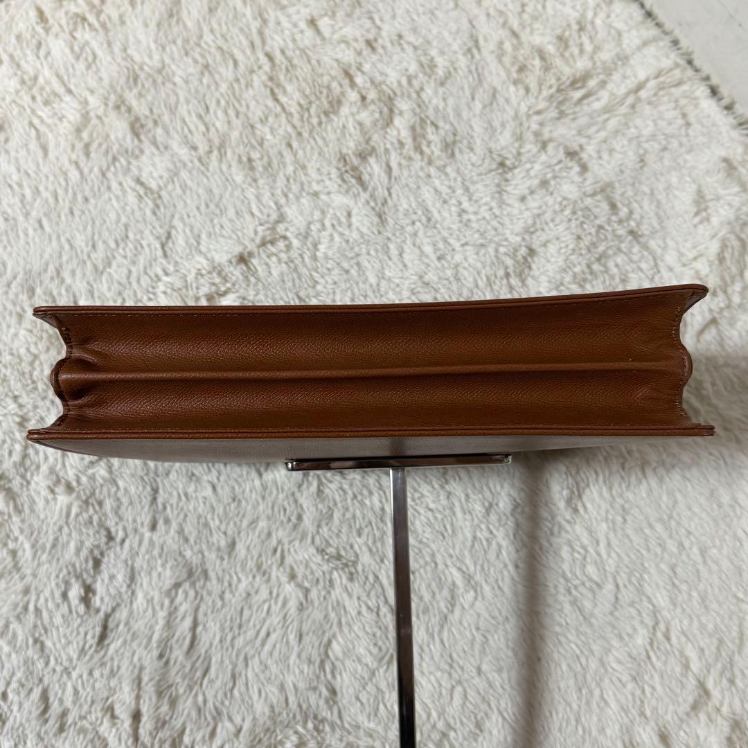 ⭐️未使用品⭐️　イヴサンローラン　カサンドラ　ブリーフケース　フラップ　レザー