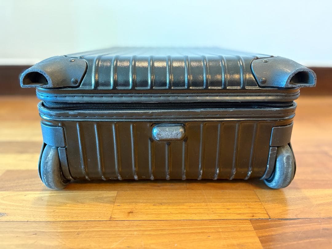 Y*o様 Rimowa 2輪 サルサ 33L ブラック 機内持ち込み可