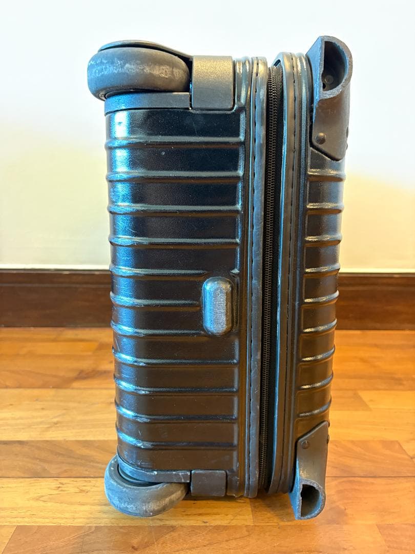 Y*o様 Rimowa 2輪 サルサ 33L ブラック 機内持ち込み可