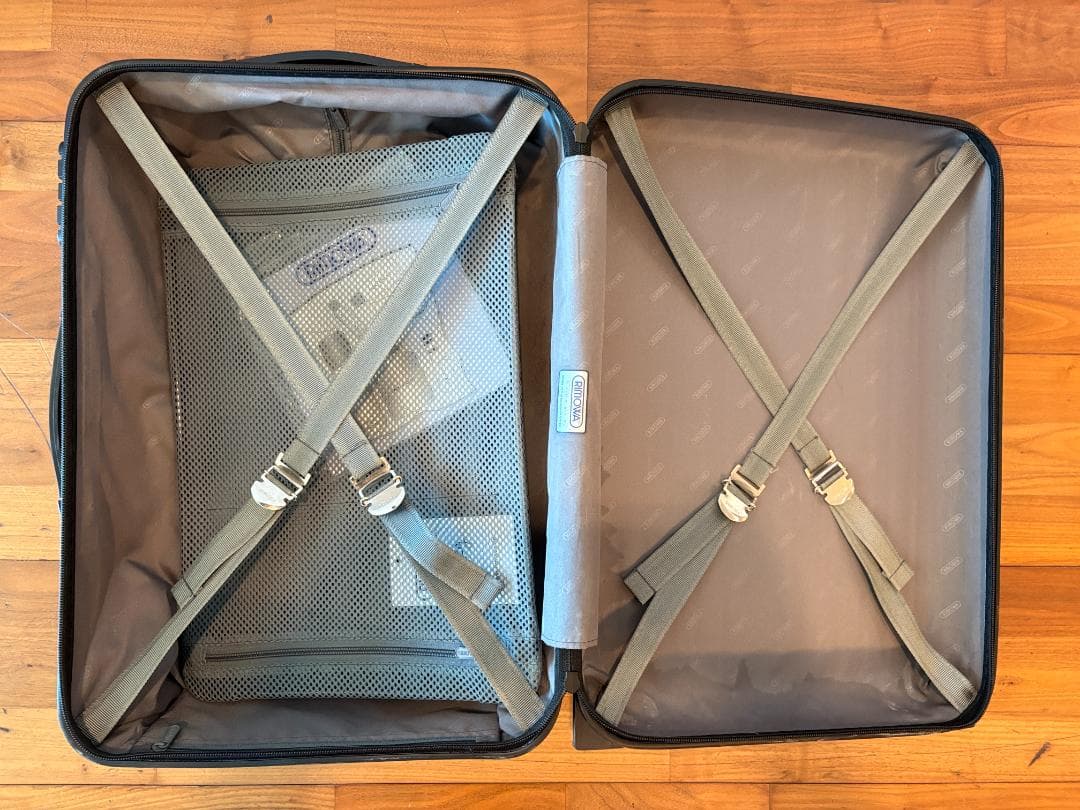 Y*o様 Rimowa 2輪 サルサ 33L ブラック 機内持ち込み可