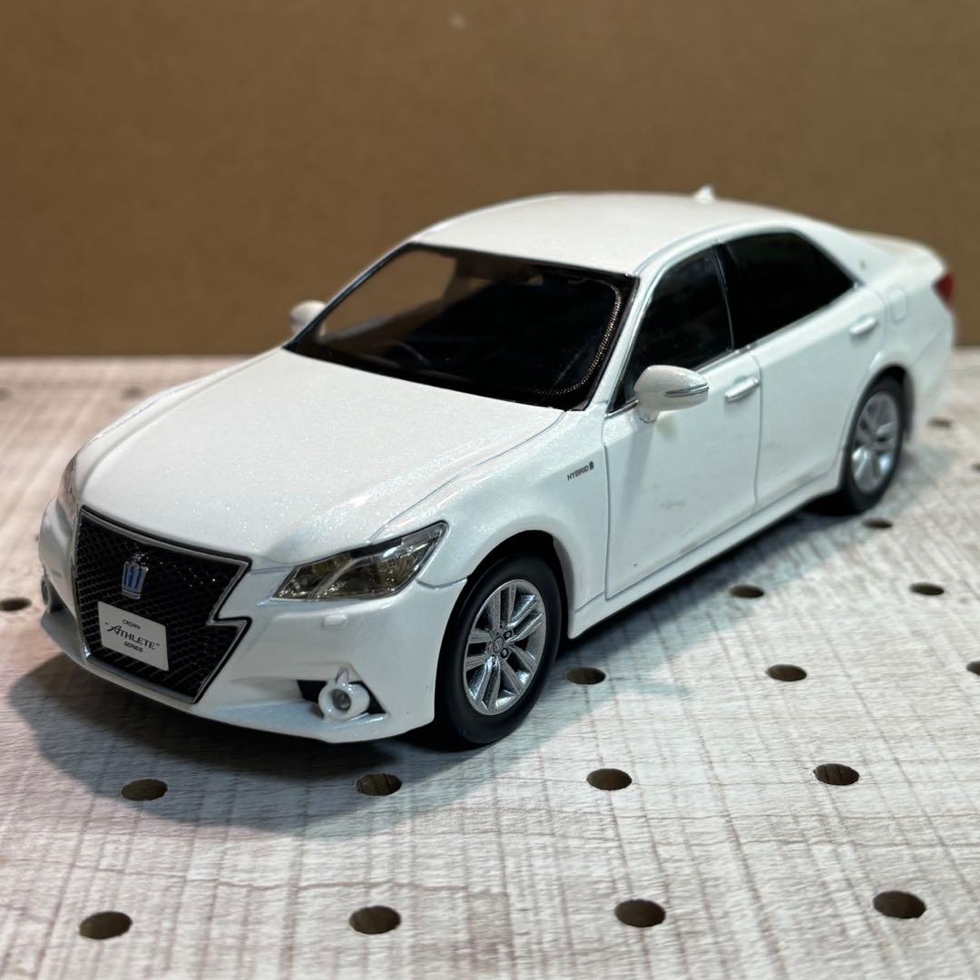 1/30 トヨタ カラーサンプル クラウン 210系前期 ホワイトパール