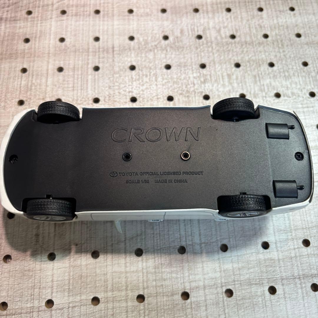 1/30 トヨタ カラーサンプル クラウン 210系前期 ホワイトパール