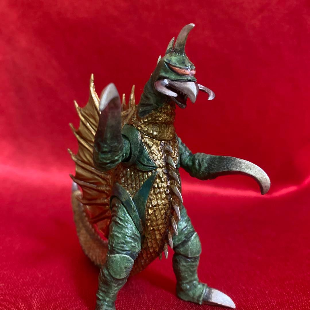 ガイガン1972 リペイント品　HG東宝怪獣　ゴジラ　ガシャポン　バンダイ