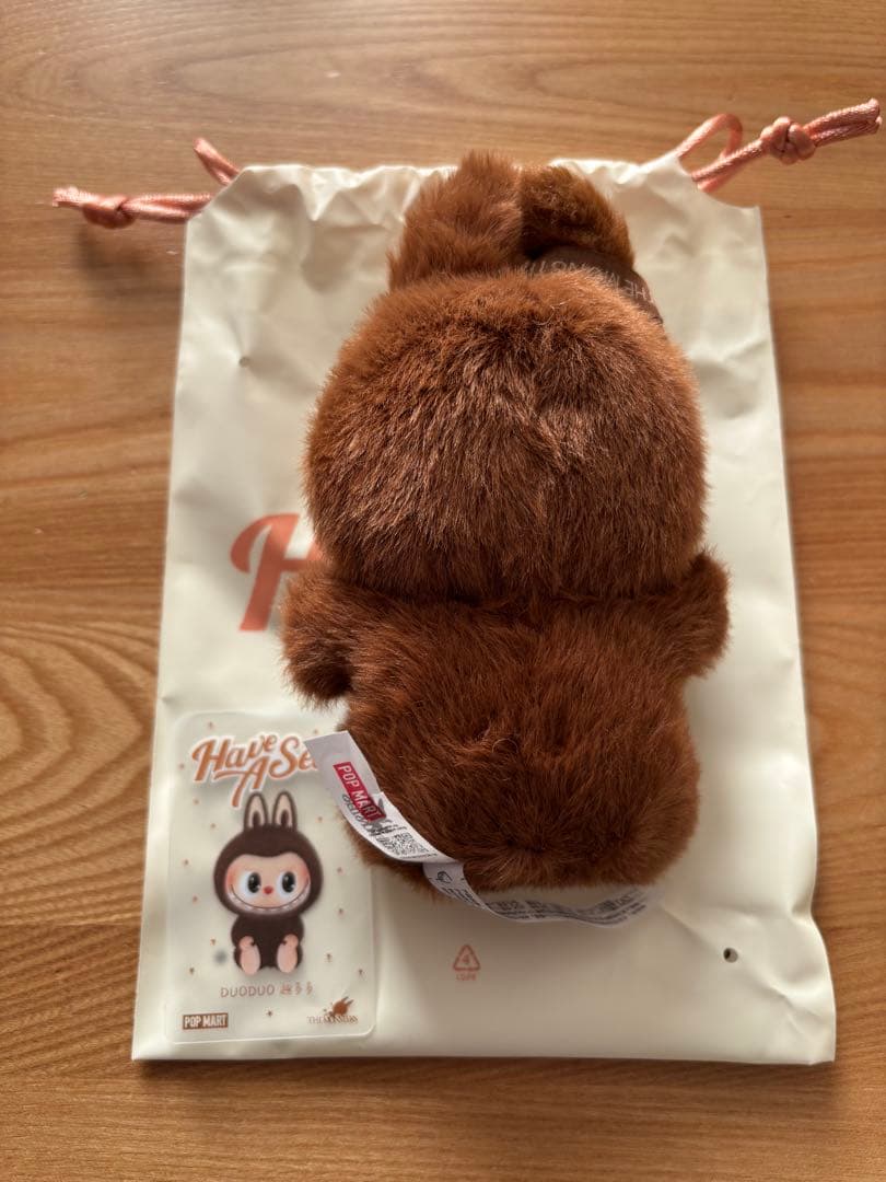 Q*o様 正規品LABUBUラブブHave a Seatシークレット　茶色