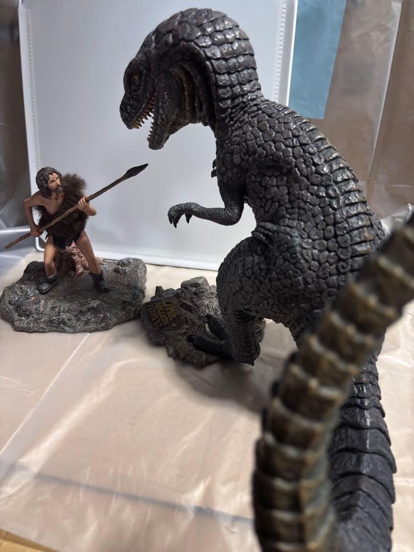 値下げ◆『恐竜100万年』32cmアロサウルス vs.トゥマク ソフビXPLUS