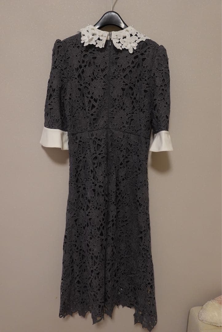 LEJA 花柄レースカラースパンコール刺繍Aラインフレアドレスワンピース M