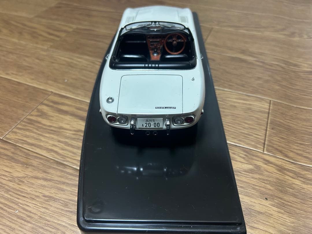 トヨタ2000GT 007ボンドカー　白オープンカー　1/18 AUTOART