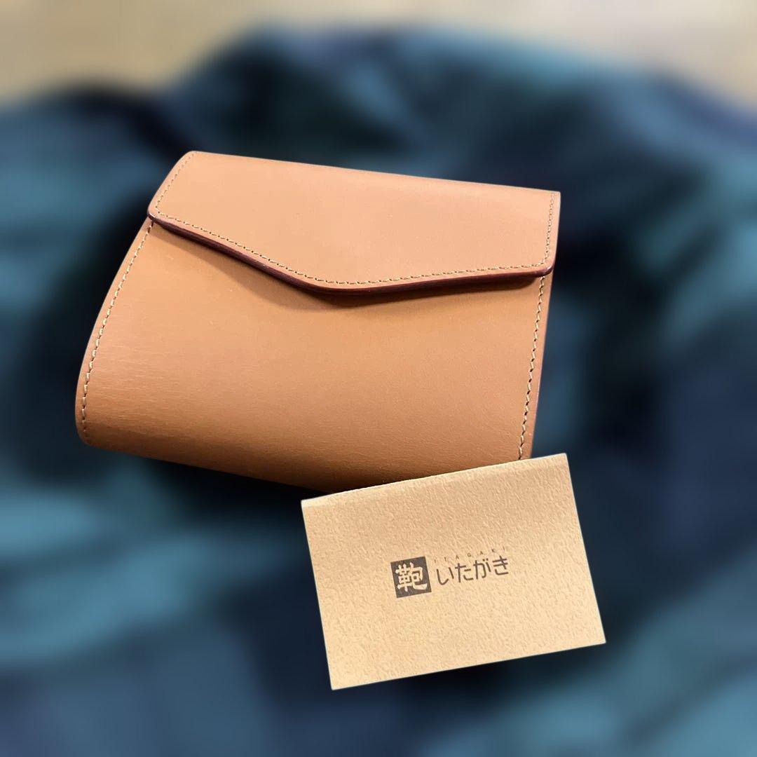 鞄いたがき マルチ札入れ　(キャメル)
