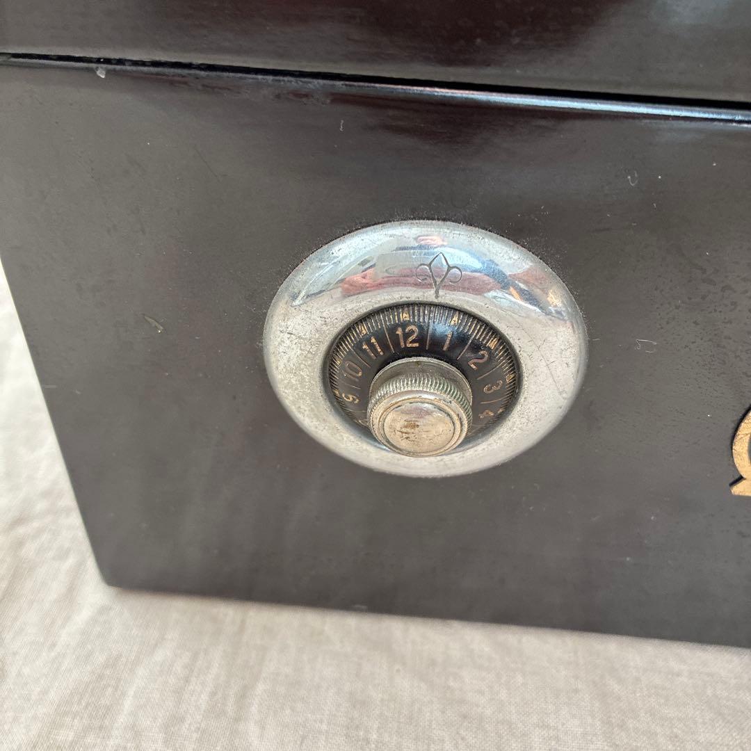 手提げ金庫　MILLIONAIRE アラームキャッシュボックス