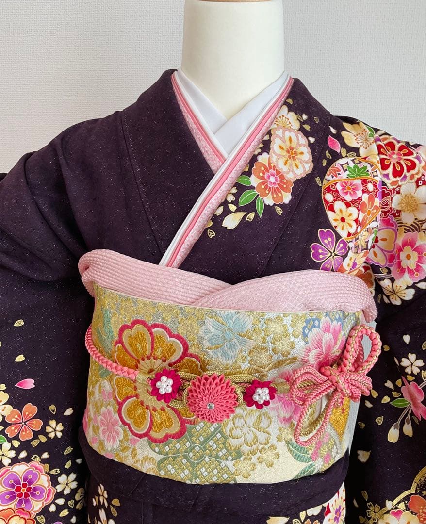 振袖　紫系　濃い紫　桜　 鞠　 熨斗柄 銀通し　正絹