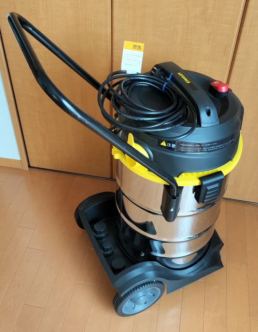 値下げ大型掃除機 　乾湿両用 バキュームクリーナー　 スタンレー STANLEY