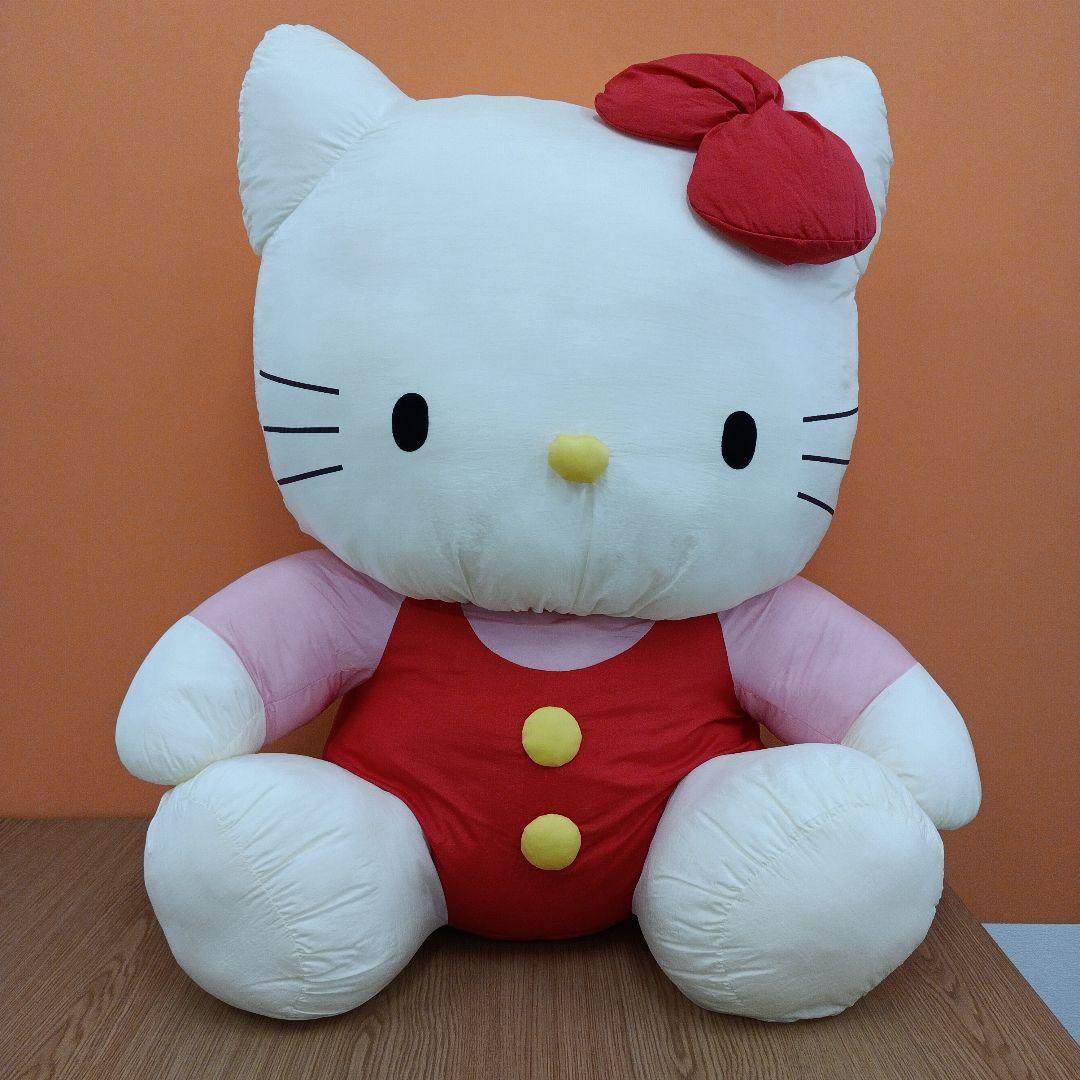 ハローキティ　ぬいぐるみ　高さ約77cm　超特大サイズ　HELLO KITTY