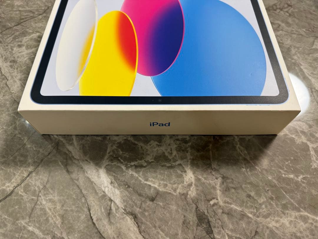 Apple iPad (第10世代) ブルー、新品未開封