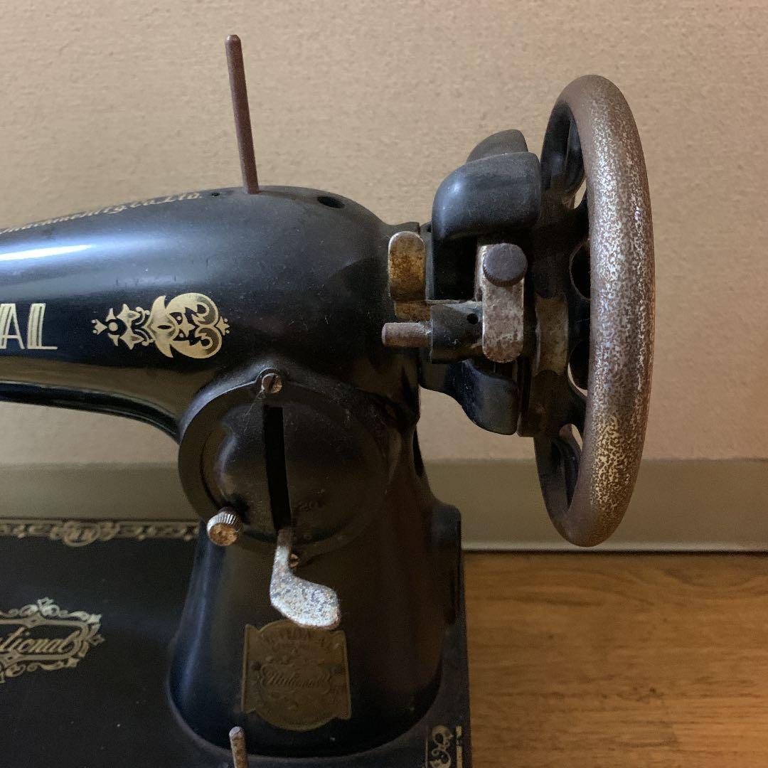 アンティークミシン　インテリア