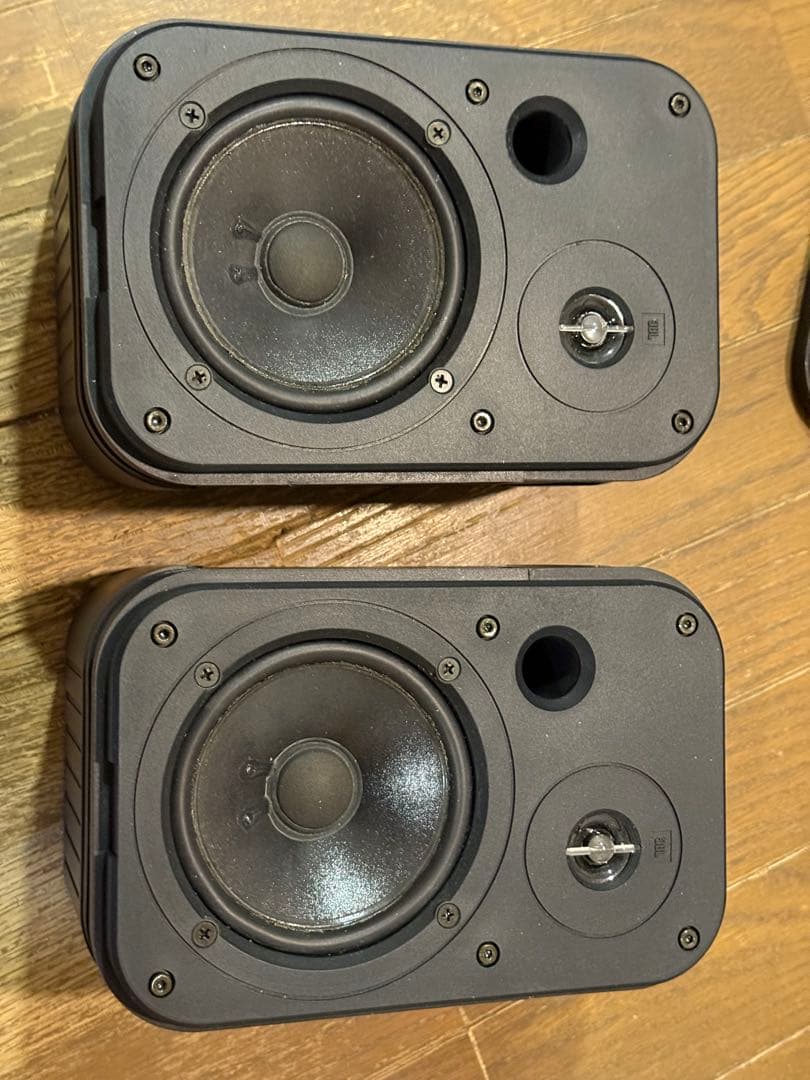 JBL Control1 2本セット エッジ修復済み音出OK天吊/壁掛マウント付