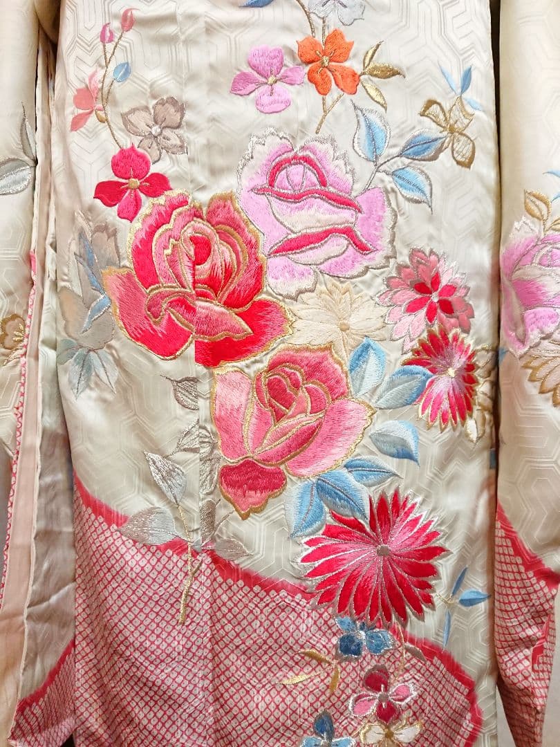 個性派振袖フルセットセミアンティーク振袖袋帯二点セット 総刺繍振袖 薔薇柄
