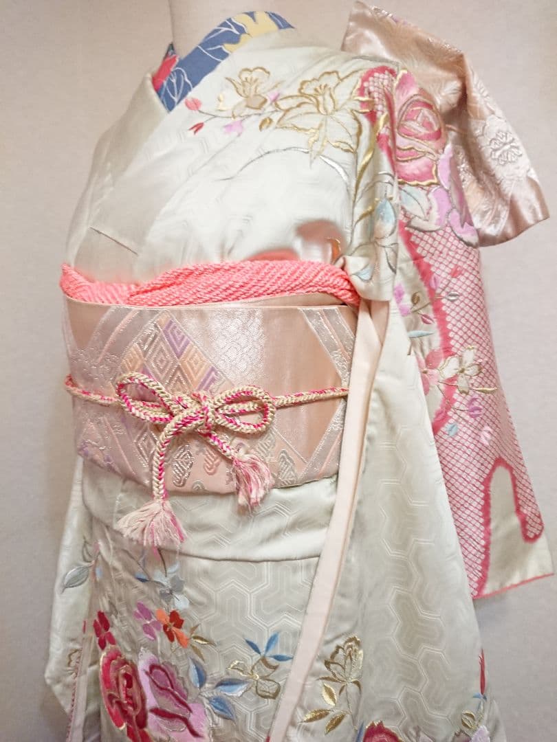 個性派振袖フルセットセミアンティーク振袖袋帯二点セット 総刺繍振袖 薔薇柄