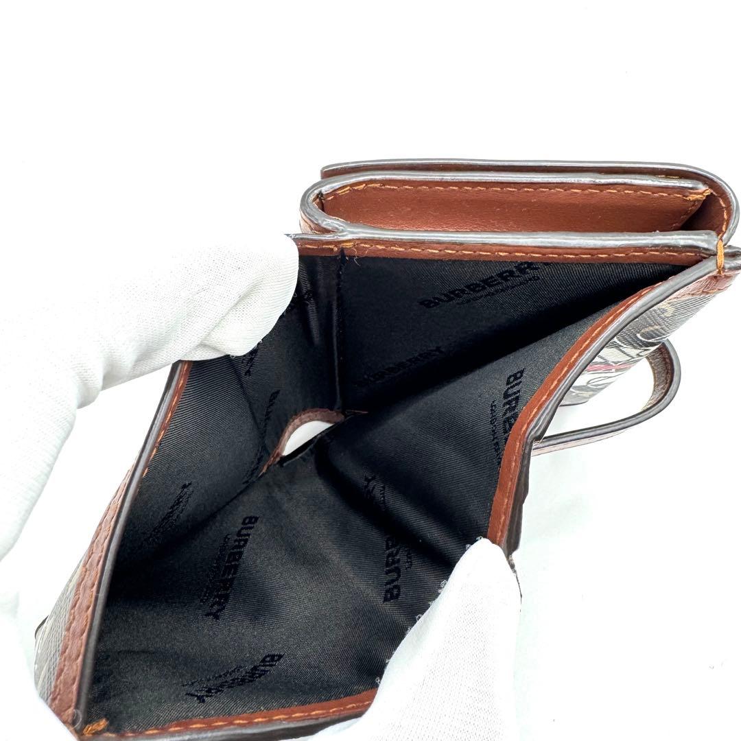 未使用級　付属品完備✨バーバリー　二つ折り財布　TBモノグラム　ストライプ