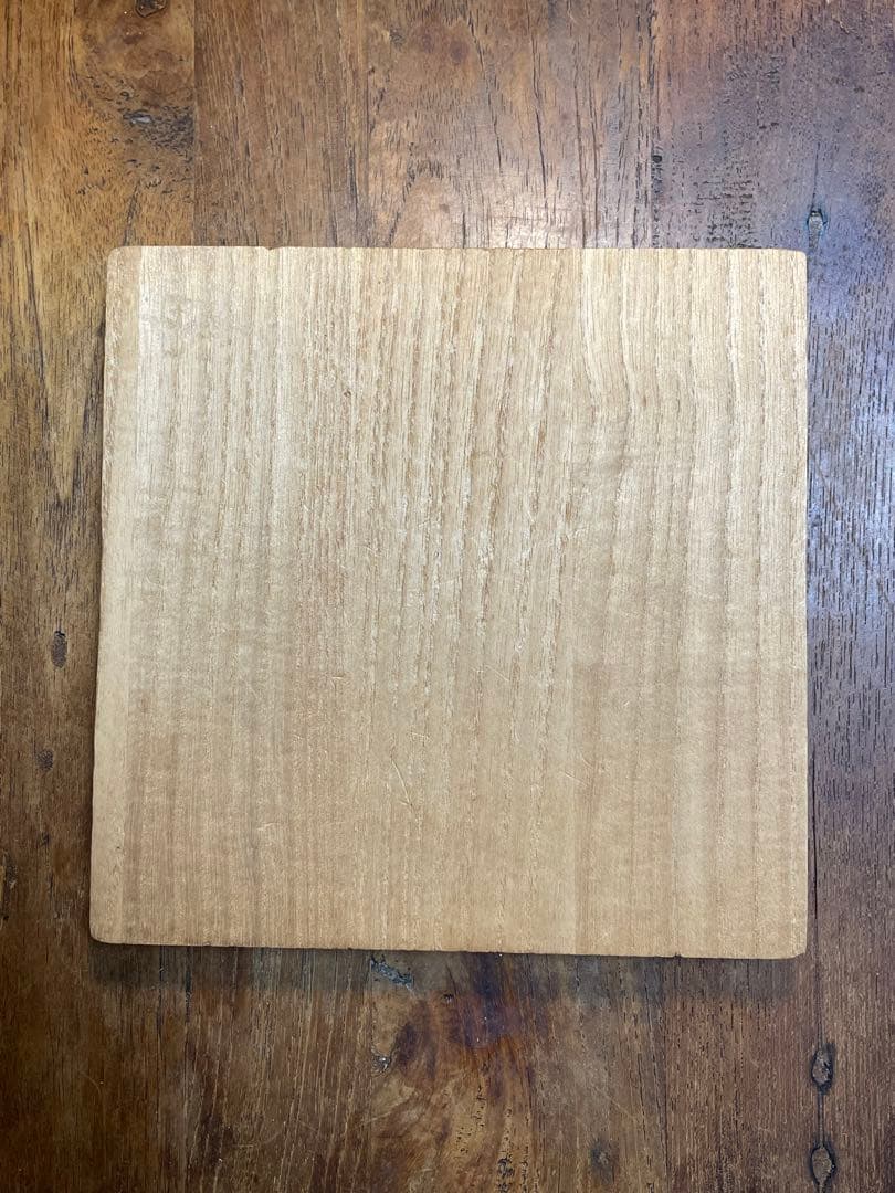 古出雲茶碗 銘:慶雲 裏千家十五代鵬雲斎書付 箱 古楽山 ニュウあり,高台小欠け