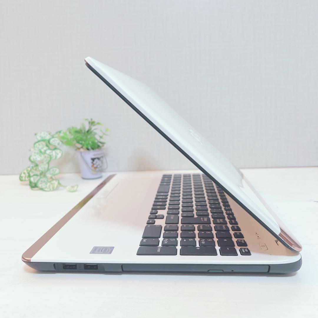 美品、ソニー、バイオ、高速SSD、Win11、イラレ&オフィス2021が使える