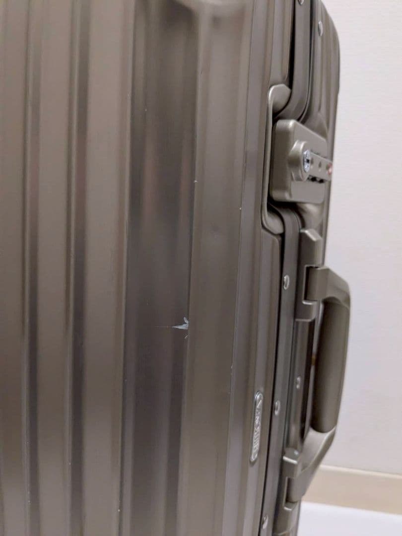 リモワ トパーズ TOPAS 45L 4輪 RIMOWA チタニウム