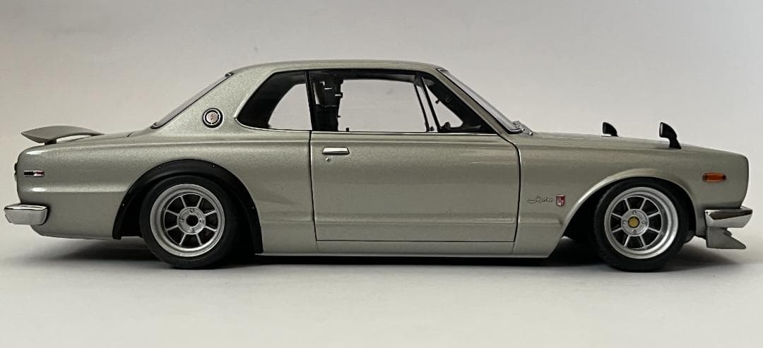 オートアート 1/18 日産スカイラインGT-R ハコスカ カスタム品 箱付