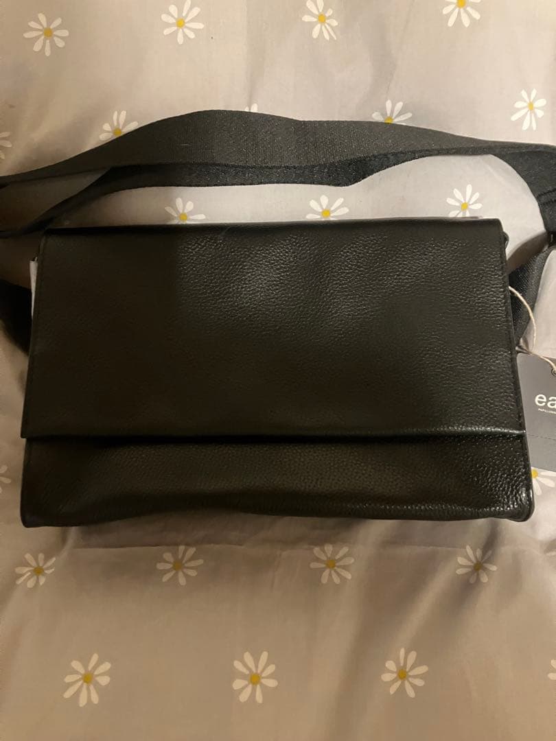 未使用美品 イアパピヨネ ワイドテープショルダーバッグ