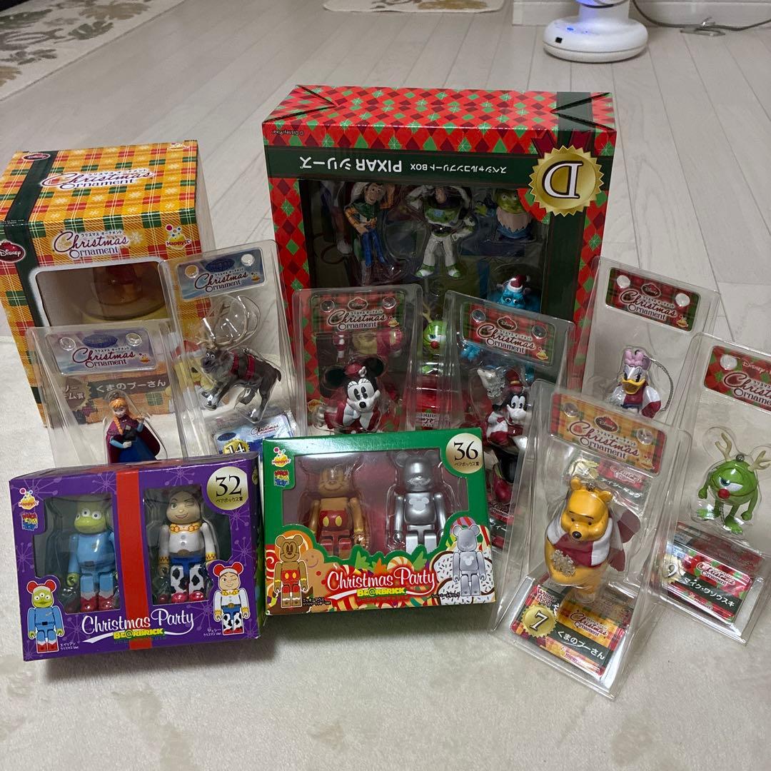 ピクサーキャラクター フィギュアセット & ディズニーオーナメント