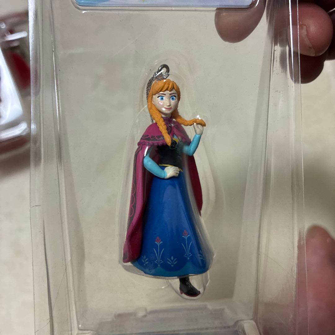 ピクサーキャラクター フィギュアセット & ディズニーオーナメント